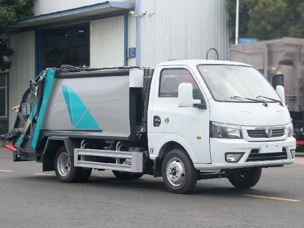 东风途逸蓝牌地下车库压缩垃圾车｜垃圾收集车｜挂桶垃圾车