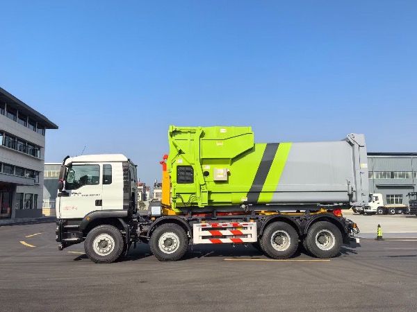 华威驰乐牌SGZ5311ZXXZZ6C5车厢可卸式垃圾车｜中国重汽汕德卡8x4钩臂式垃圾车｜垃圾转运车