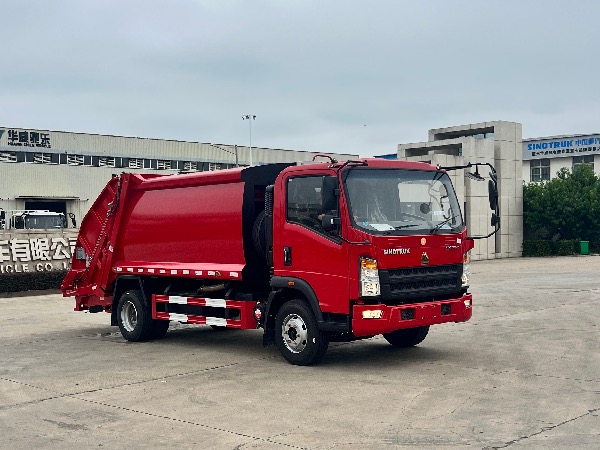 中国重汽HOWO豪沃8立方压缩式垃圾车【海外版】｜后装式压缩垃圾车｜垃圾压缩车｜垃圾收集压缩转运车｜垃圾转运车