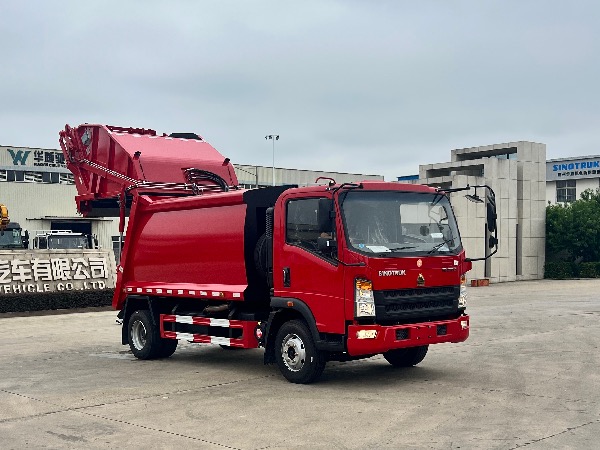 中国重汽HOWO豪沃8立方压缩式垃圾车【海外版】｜后装式压缩垃圾车｜垃圾压缩车｜垃圾收集压缩转运车｜垃圾转运车