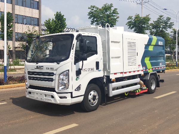 华威驰乐牌SGZ5089TXCJX6吸尘车｜JMC江铃凯锐吸尘车｜洗扫车｜扫路车