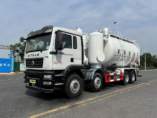 中国重汽汕德卡8x4吸引压送车｜钢厂吸排车｜真空吸污车+粉粒物料运输车