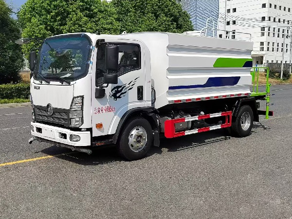 中国重汽成都王牌5-7立方绿化喷洒车｜洒水车｜多功能抑尘车｜雾炮车｜洒水罐车