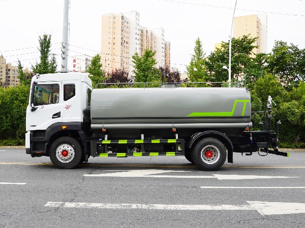 华威驰乐牌SGZ5180GPSEQ6绿化喷洒车｜新款东风多利卡D9绿化喷洒车｜12方洒水罐车｜多功能抑尘车｜15吨环卫洒水车