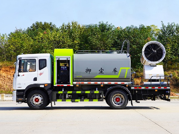 华威驰乐牌SGZ5180GPSEQ6绿化喷洒车｜新款东风多利卡D9绿化喷洒车｜12方洒水罐车｜多功能抑尘车｜15吨环卫洒水车