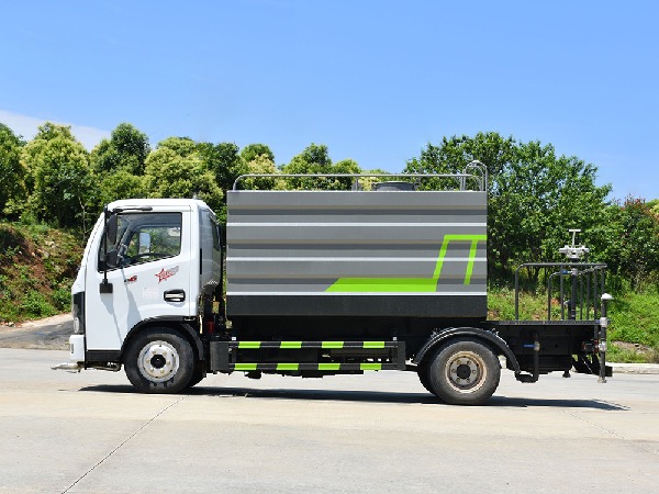 东风多利卡D6洒水车｜4.5吨绿化喷洒车｜福瑞卡F6多功能抑尘车｜5040蓝牌环卫洒水罐车｜环卫作业车