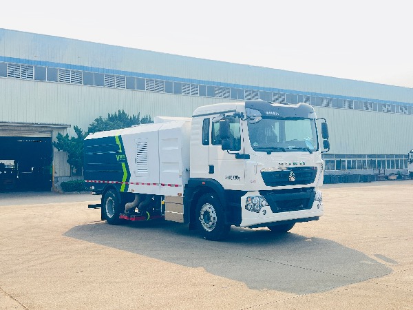 中国重汽豪沃5180TXC多功能吸尘车｜华威驰乐牌SGZ5189TXCZZ6T5吸尘车｜煤矿厂区真空吸尘车｜钢厂吸尘车